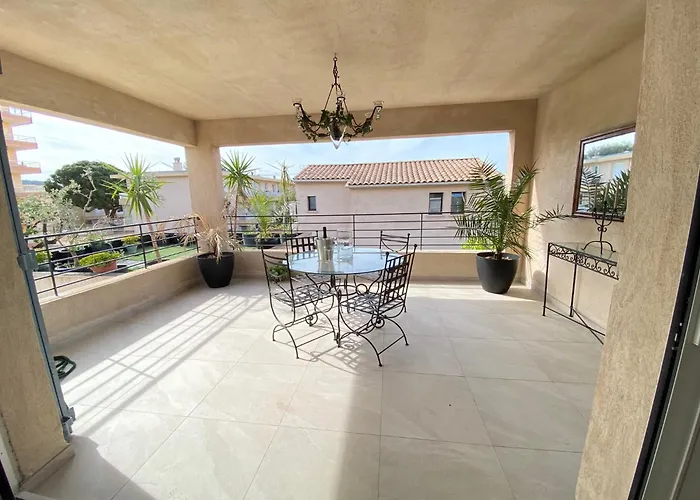 Lägenhet Duplex Avec Terrasses Sanary-sur-Mer